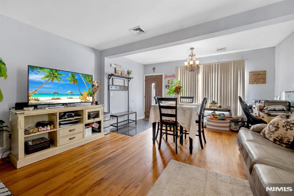 457 Washington Avenue