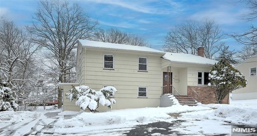 Amazing opportunity to modernize this mother-daughter house and make it your home! The ground level was once used as a doctors professional office and now features 2 separate entrances, separate kitchens, bathrooms & bedrooms. Located at the border of Livingston and down the street from Cooperman Barnabas Medical Center, public transportation into NYC, houses of worship and 3 separate downtown shopping corridors. Opportunity knocks at this prime location home!