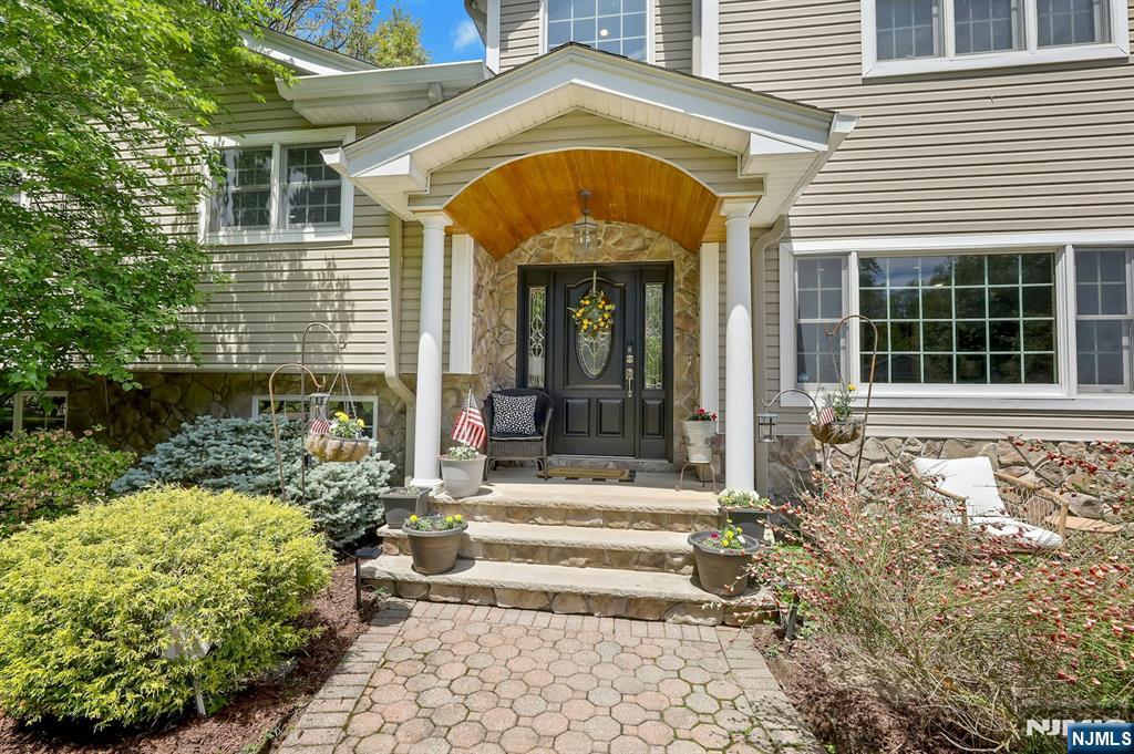 711 Pine Lake Drive