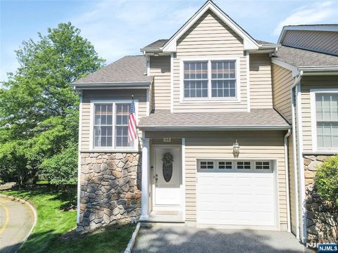 Photo of 9 Franklin AVE #9A, Montvale, NJ 07645 (MLS # 26018338)