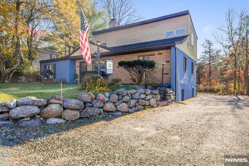 Photo of 11 Bushwick Lane, West Milford, NJ 07480 (MLS # 26001205)