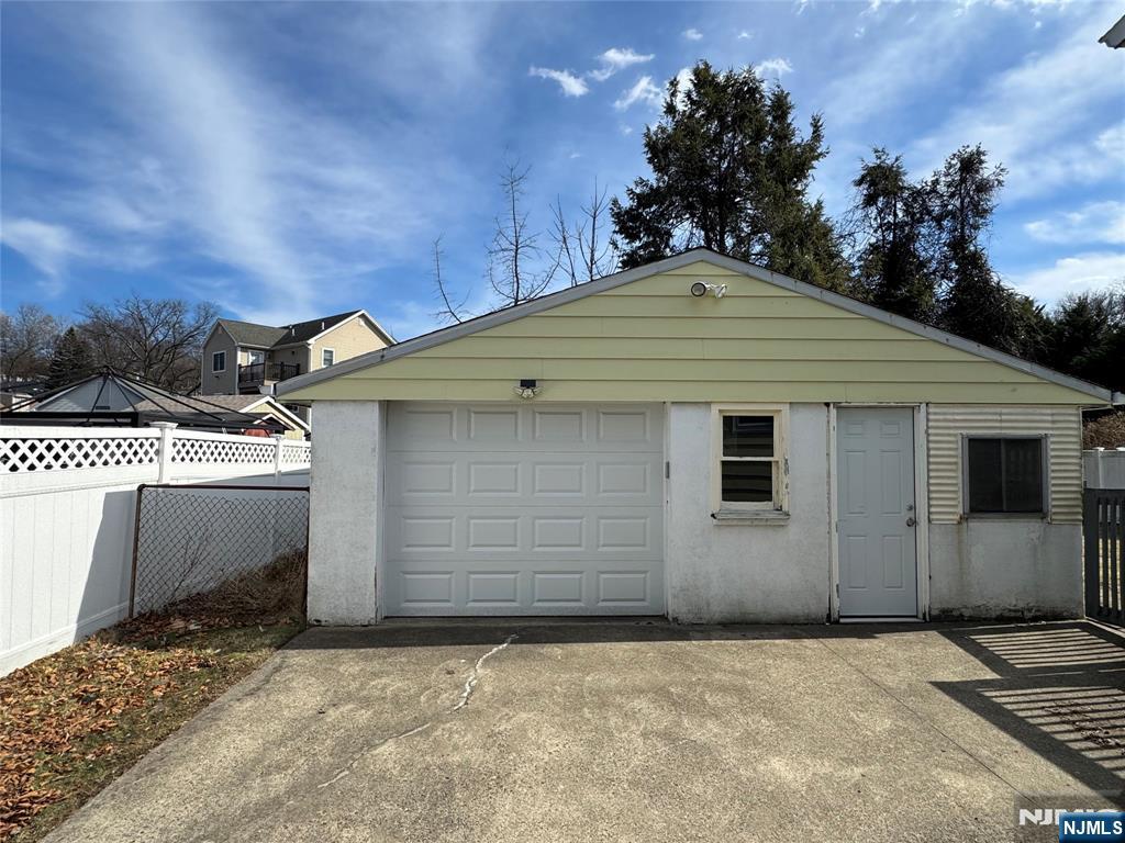 18 Filippone Way