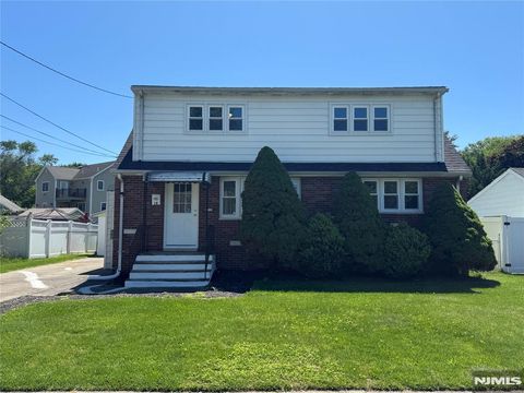 18 Filippone Way Woodland Park NJ 07424