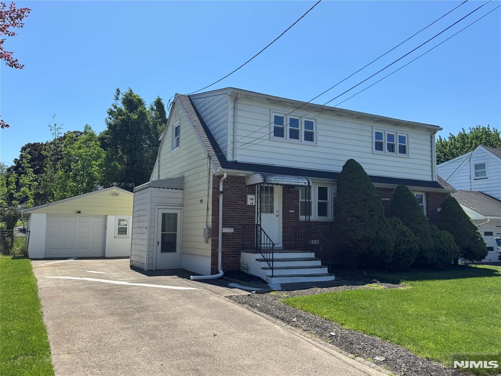 18 Filippone Way