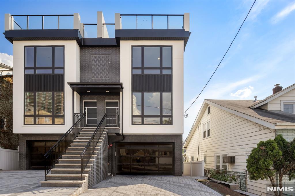362 Lafayette Avenue