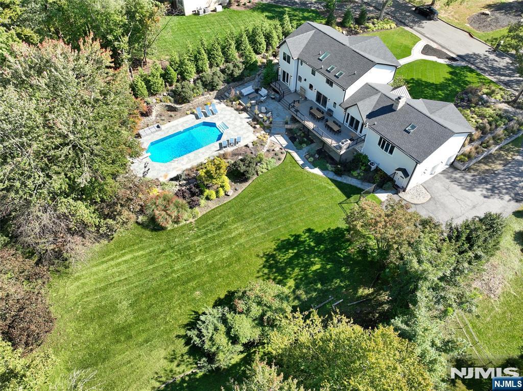 12 Green Way