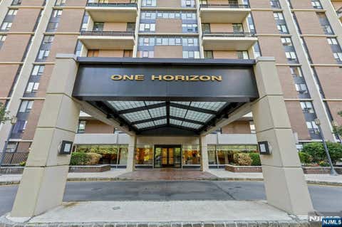 Photo of 1 Horizon Road #632, Fort Lee, NJ 07024 (MLS # 26023359)