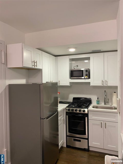 Photo of 420 Park Place #1H, Fort Lee, NJ 07024 (MLS # 26024895)