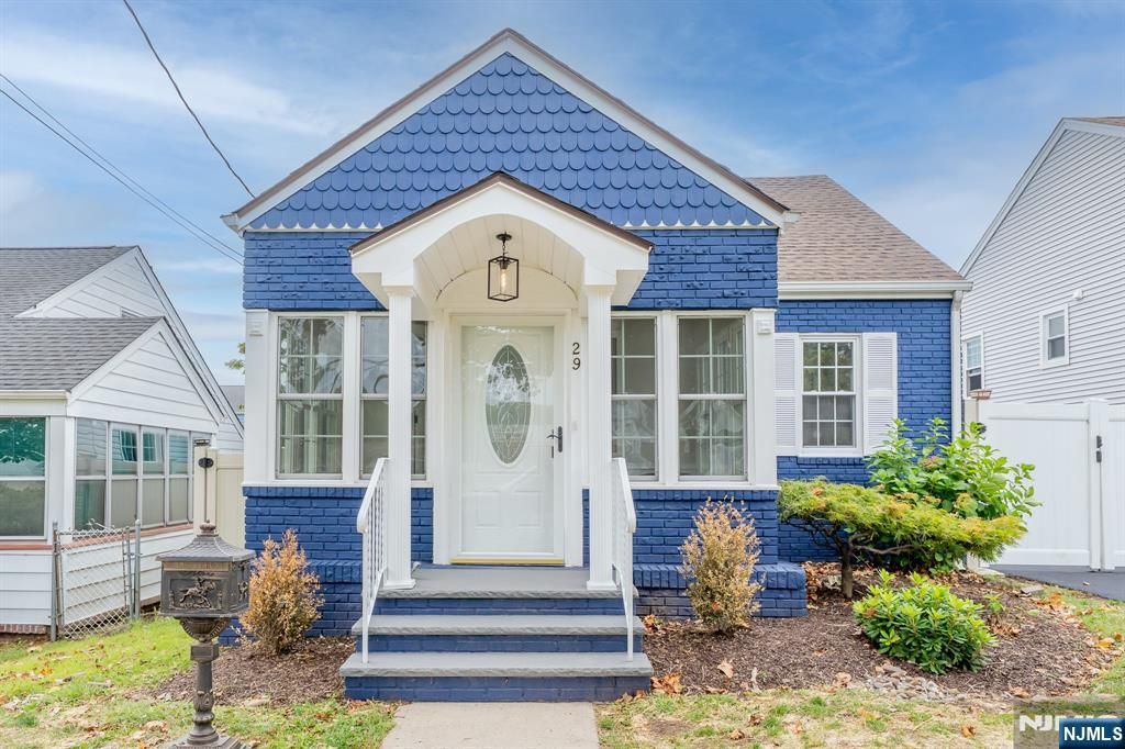 Photo of 29 Sunset Avenue, Belleville, NJ 07109 (MLS # 25033375)