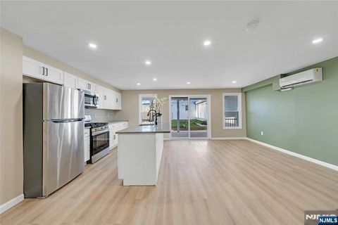 Photo of 171 Van Horne St #1, Jersey City, NJ 07304 (MLS # 26001122)