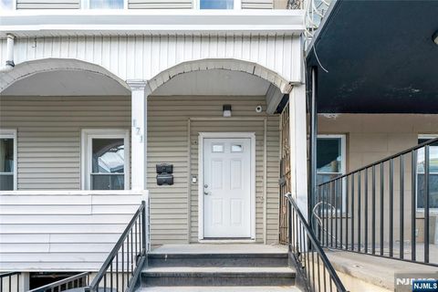 Photo of 171 Van Horne St #1, Jersey City, NJ 07304 (MLS # 26001122)