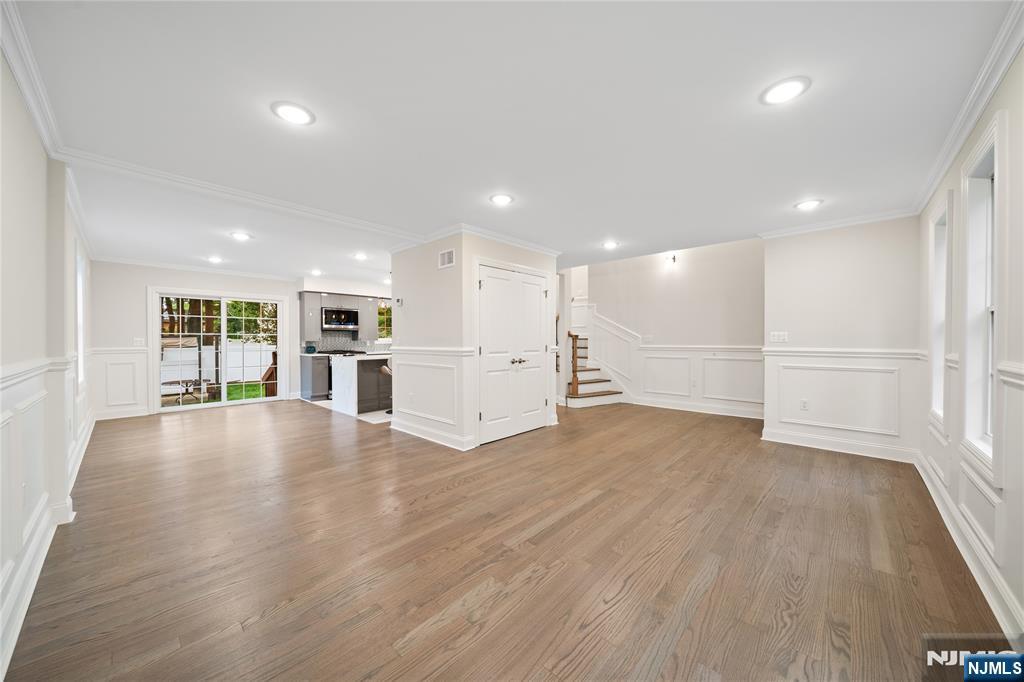 16 Coles Court