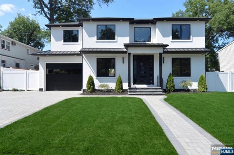 Photo of 15 Wyckoff Terrace, Fair Lawn, NJ 07410 (MLS # 26032419)