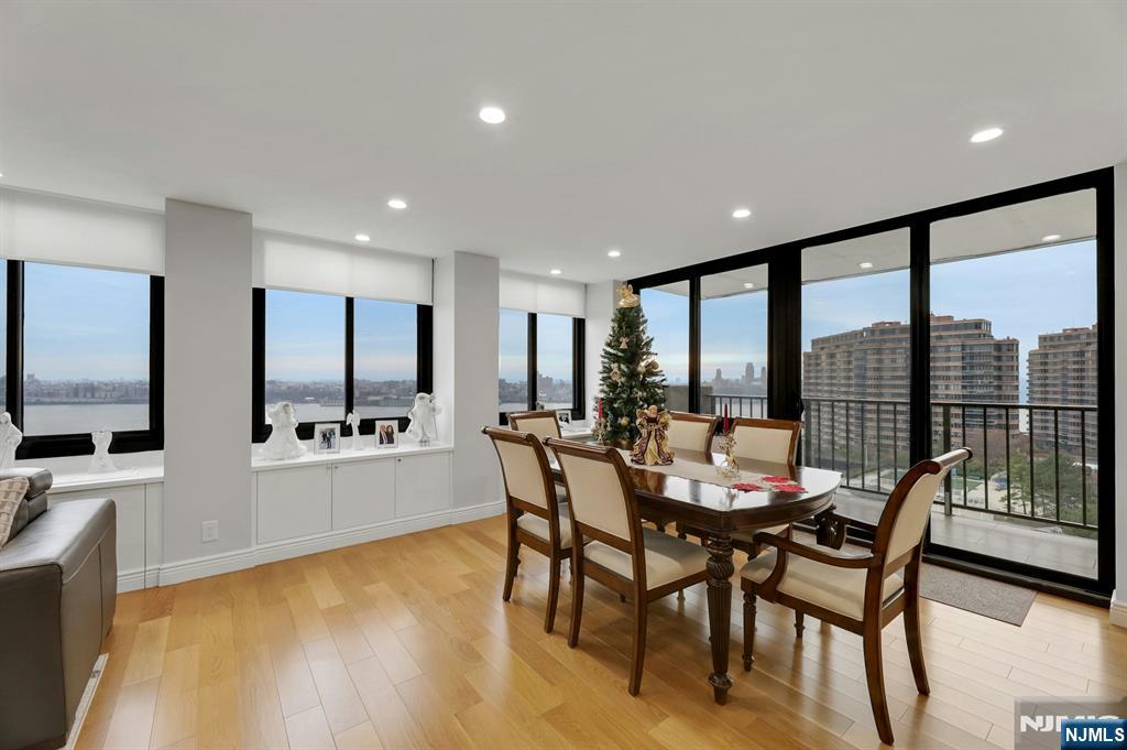 300 Winston Drive C0910