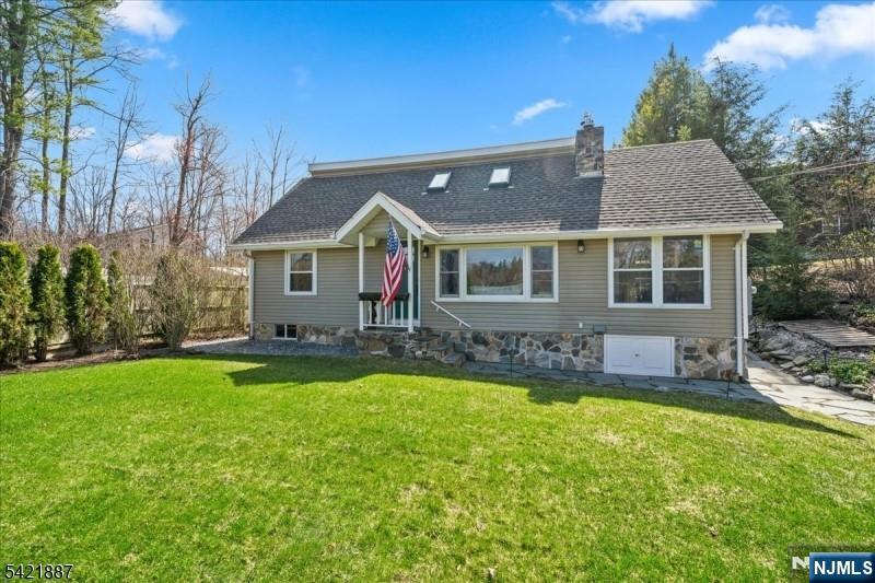 426 E Lake Shore Drive