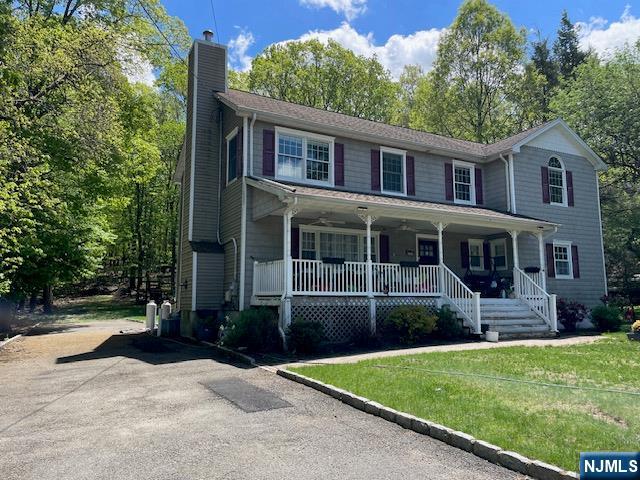 16 Oak Ln, Randolph Twp, New Jersey - 5 Bedrooms  
4 Bathrooms  
12 Rooms - 