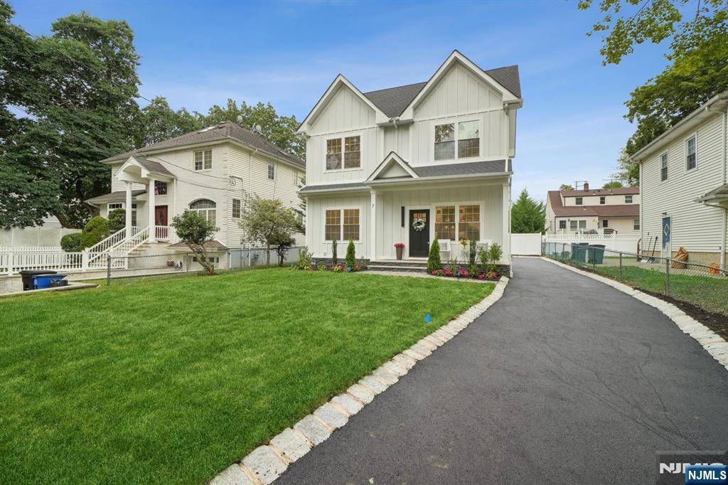 7 Franklin Avenue