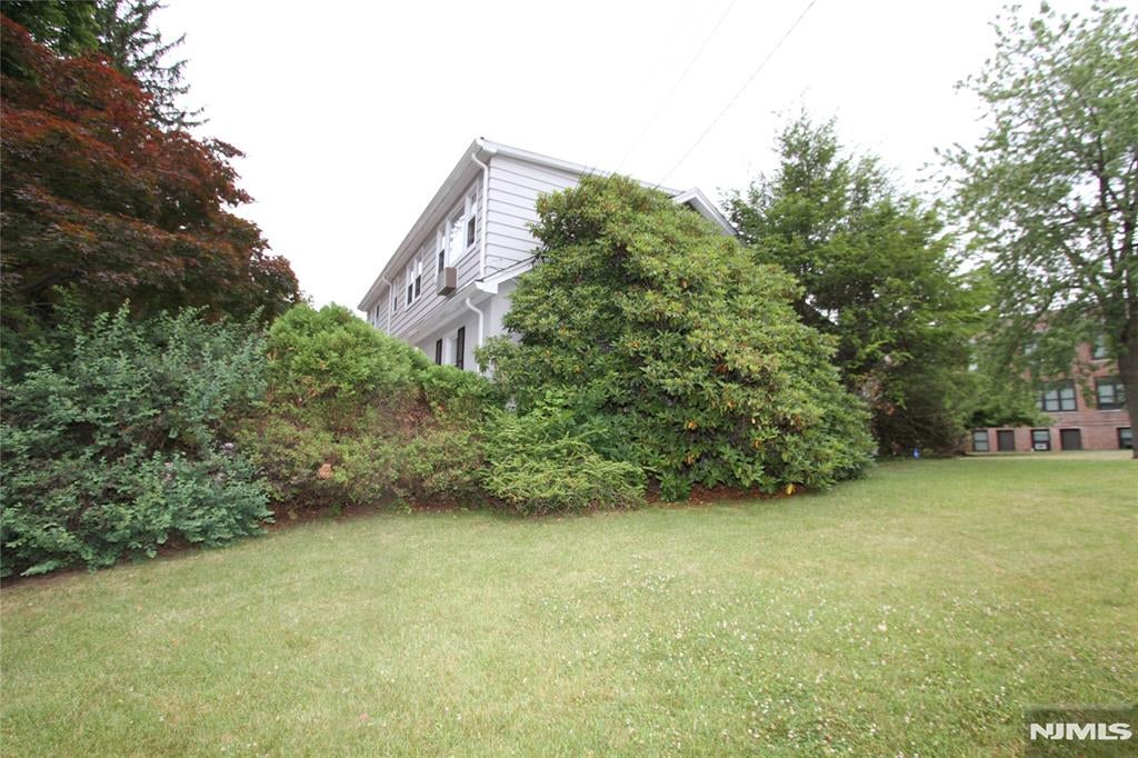 179 Mohawk Avenue 2