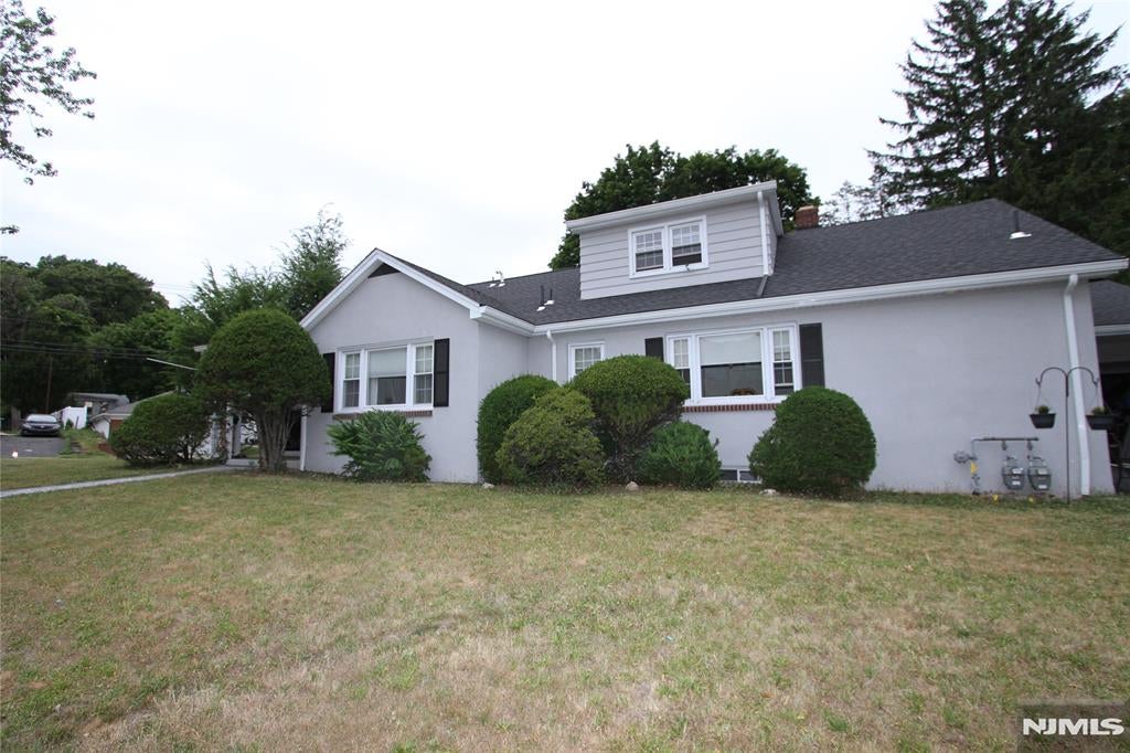 179 Mohawk Avenue 2