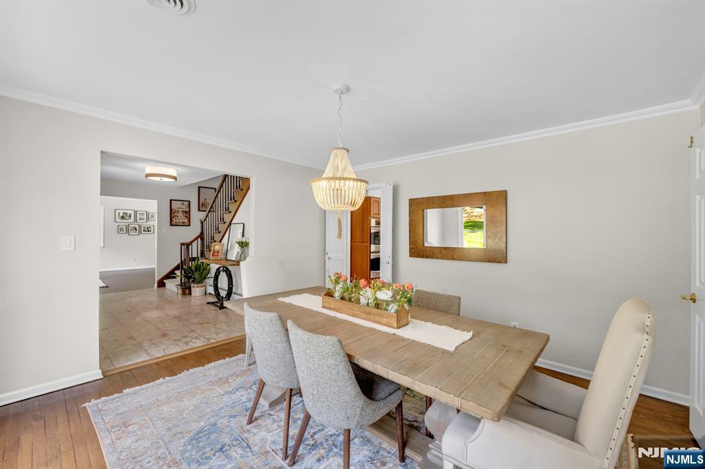 558 W Saddle River Road