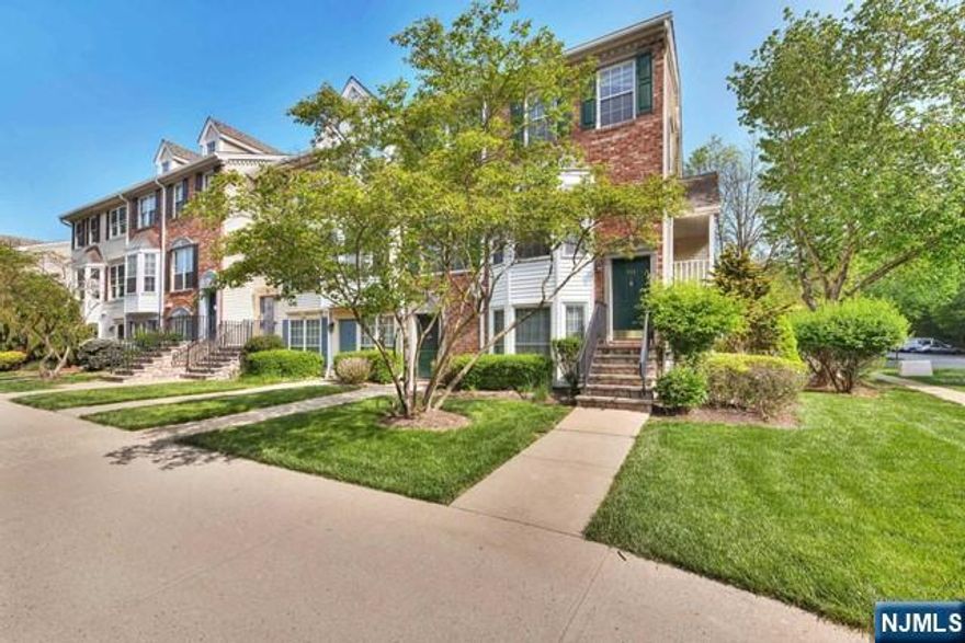 Beautiful location! End unit at Society Hill available for rent. Very nice two bedroom townhouse was just freshly painted. Eat-in kitchen with sliding door leading to a private balcony.The association offers outdoor pool, tennis courts and a club house. Freshly painted, new carpet throughout, living room with fireplace. Available immediately