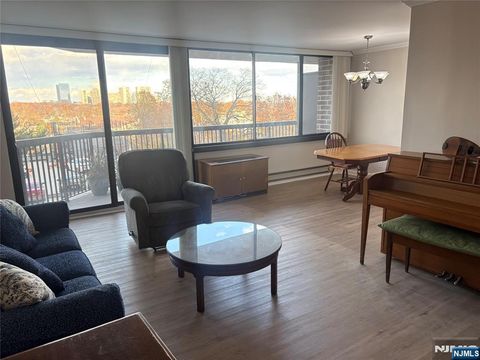 Photo of 770 Anderson Avenue #4K, Cliffside Park, NJ 07010 (MLS # 25040840)