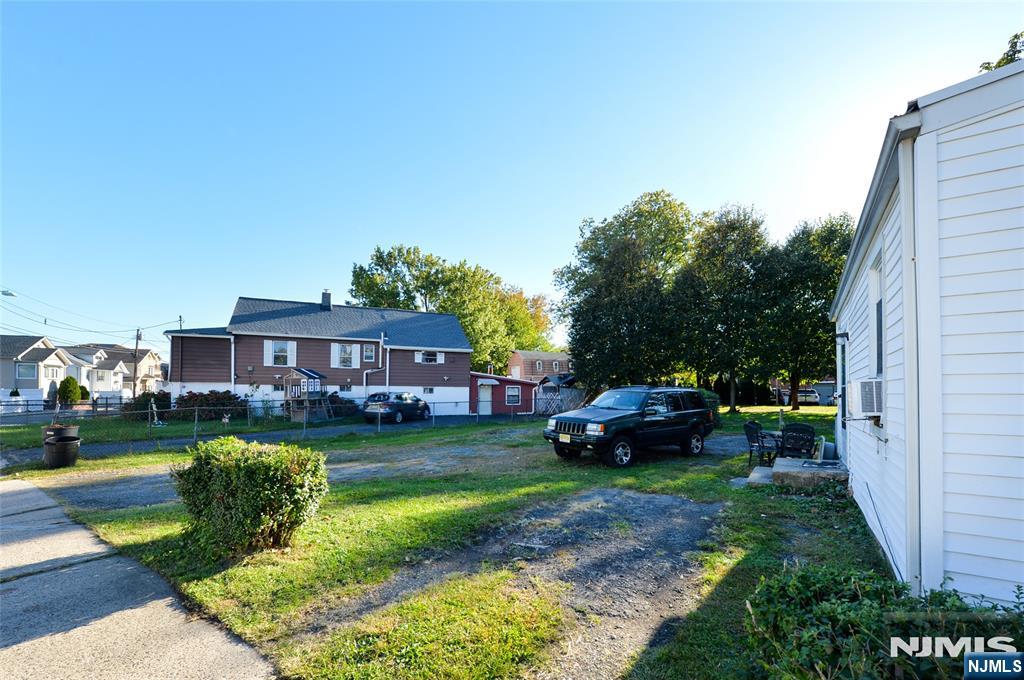Homes for Sale in Northern NJ | ThisIsRiverEdge.com 52 Moonachie Road