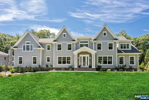 Photo of 520 Clinton Avenue, Wyckoff, NJ 07481 (MLS # 26020674)