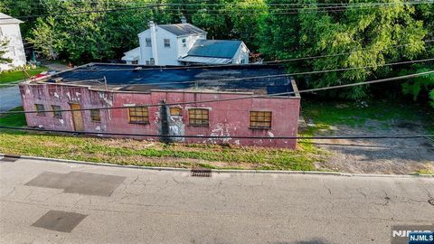 Photo of 227 Van Riper Avenue, Elmwood Park, NJ 07407 (MLS # 25019899)