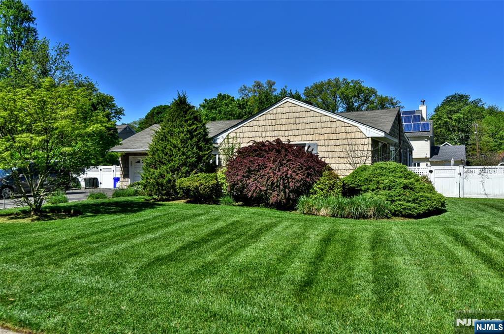 31 Susan Avenue