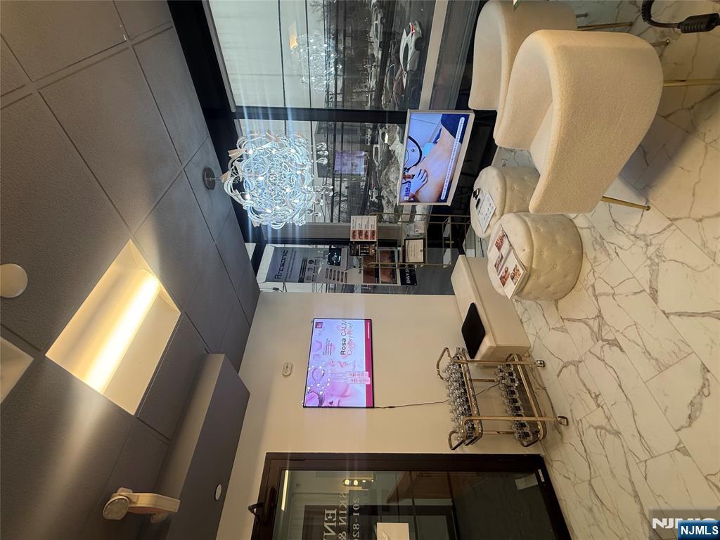 1637 palisade Avenue