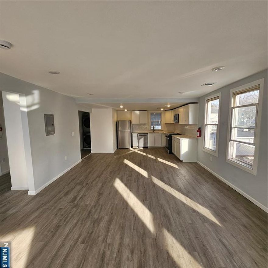 Don't miss out on this RARE HUGE 3 bedroom 2 full and 1 half bath apt with In UNIT WASHER AND DRYER located on the literal border of Glen Ridge! Newly renovated just this year this apt has all the room and convenience you require while being centrally located to the Bloomfield, Watsessing or Glen Ridge New Jersey Transit midtown direct trains, as well as the Garden State Parkway or 280. Nestled in a quiet cul de sac on the border of Glen Ridge this unit is close to it all but hidden away in a quiet cul de sac in the last house of the block. Just minutes away from Montclair, West Orange, and Bloomfield as well. Don't miss out on this rare gem because it won't last long!!