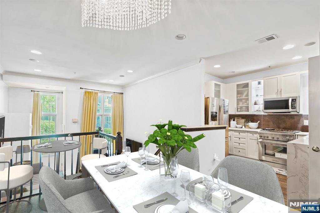379 Kingston Court 379