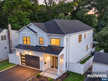 43 Oakwood Avenue Livingston NJ 07039