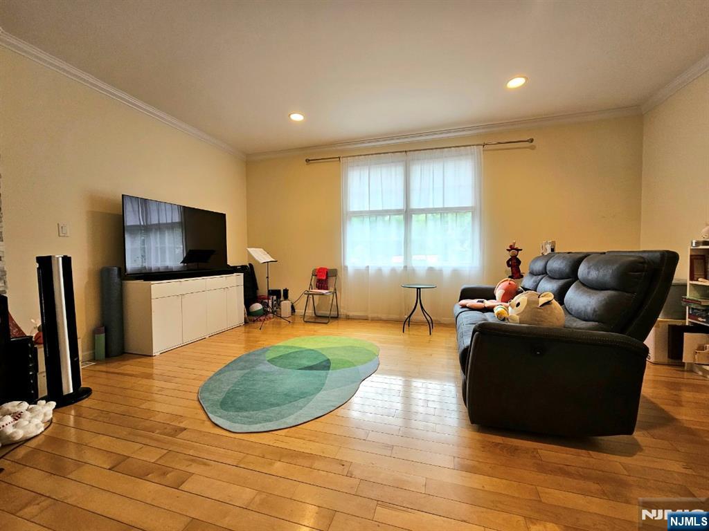 183 Tenafly Road