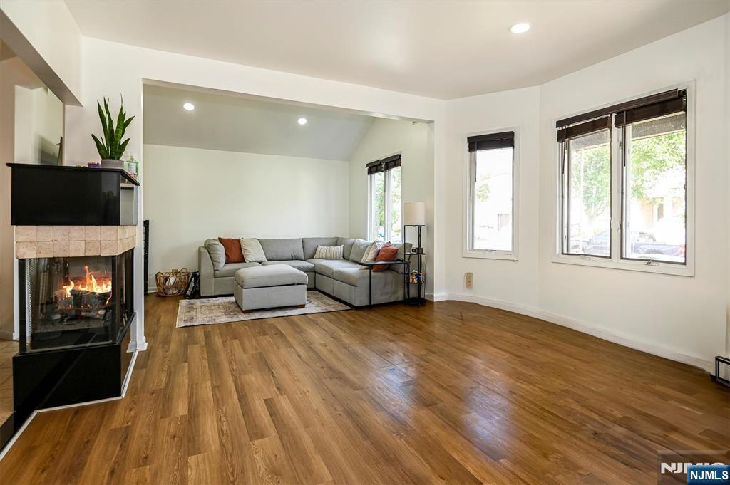 532 2nd Street