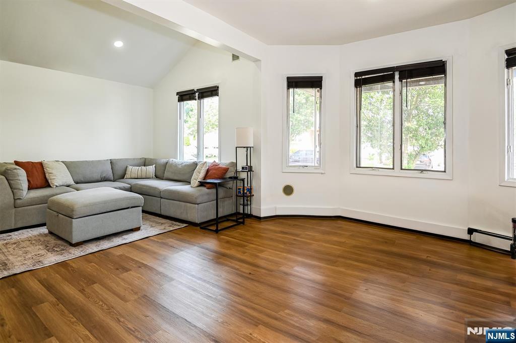 532 2nd Street