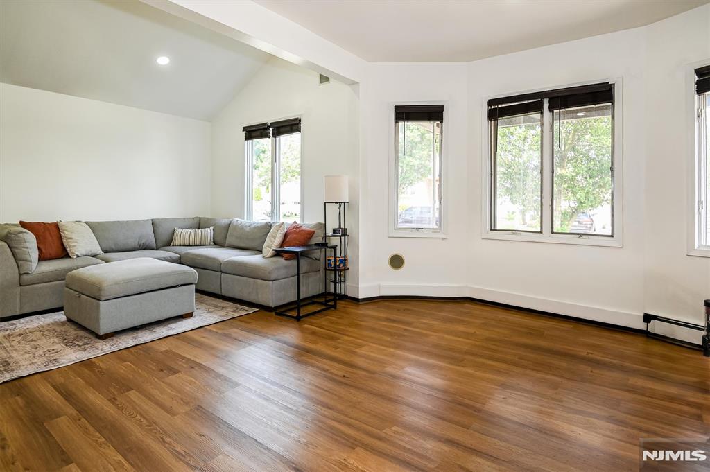 532 2nd Street
