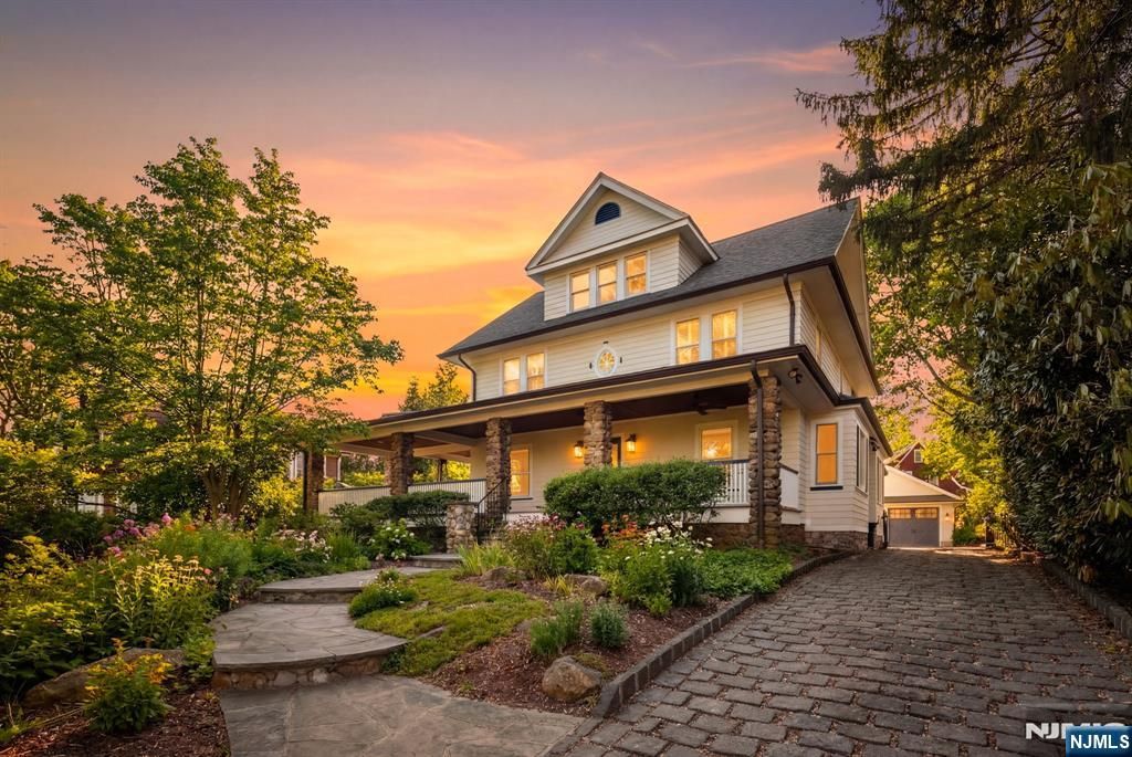 Photo of 12 Midwood Road, Glen Rock, NJ 07452 (MLS # 26006208)