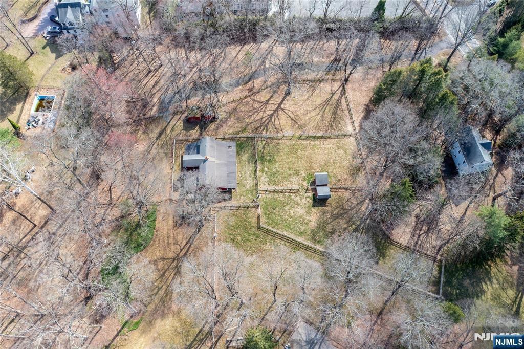 98 E Saddle River Road