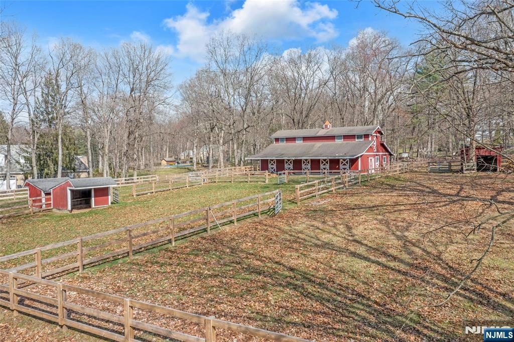 98 E Saddle River Road