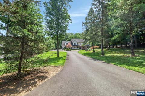 Photo of 765 Colonial Road, Franklin Lakes, NJ 07417 (MLS # 26019396)