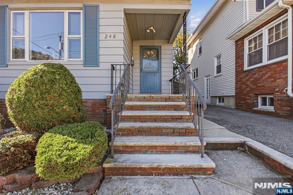 248 Tom Hunter Road