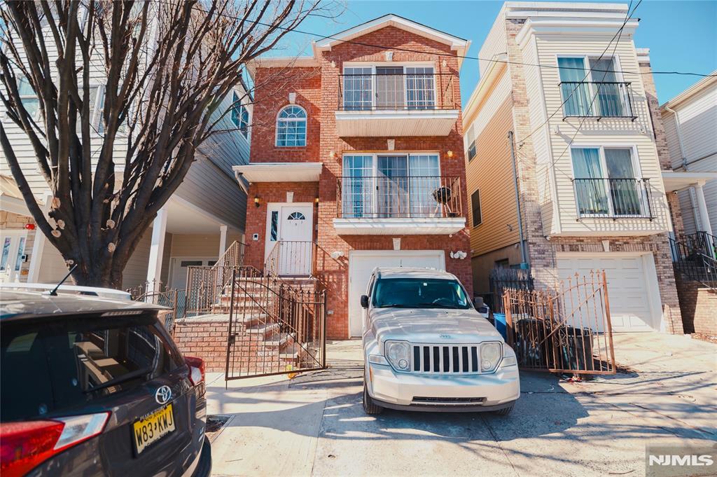 Photo 1 of 163 Camden Street, Newark, New Jersey, $649,999, Web #: 325006092