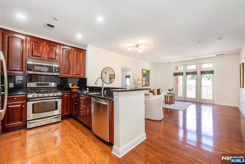 7400 River Road 302