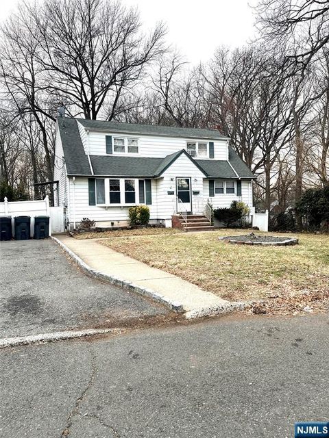 Photo of 2 Van Valkenburgh Avenue, Bergenfield, NJ 07621 (MLS # 26001224)