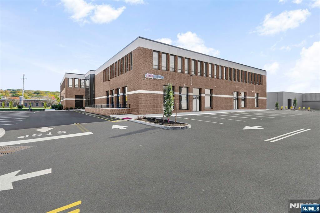 1 Lethbridge Plaza 3