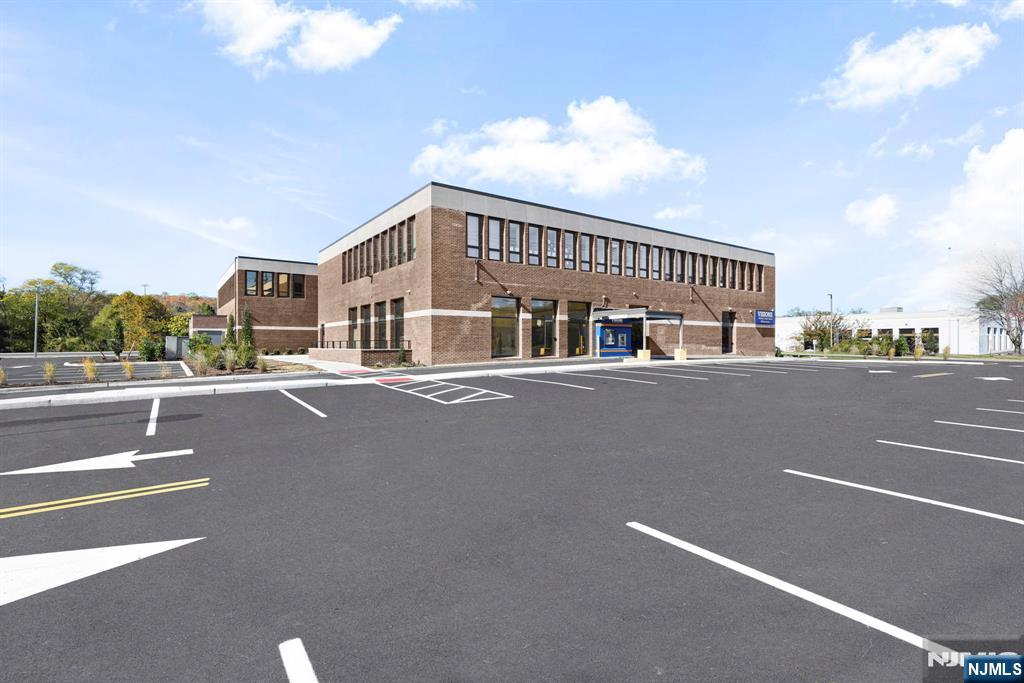 1 Lethbridge Plaza 3