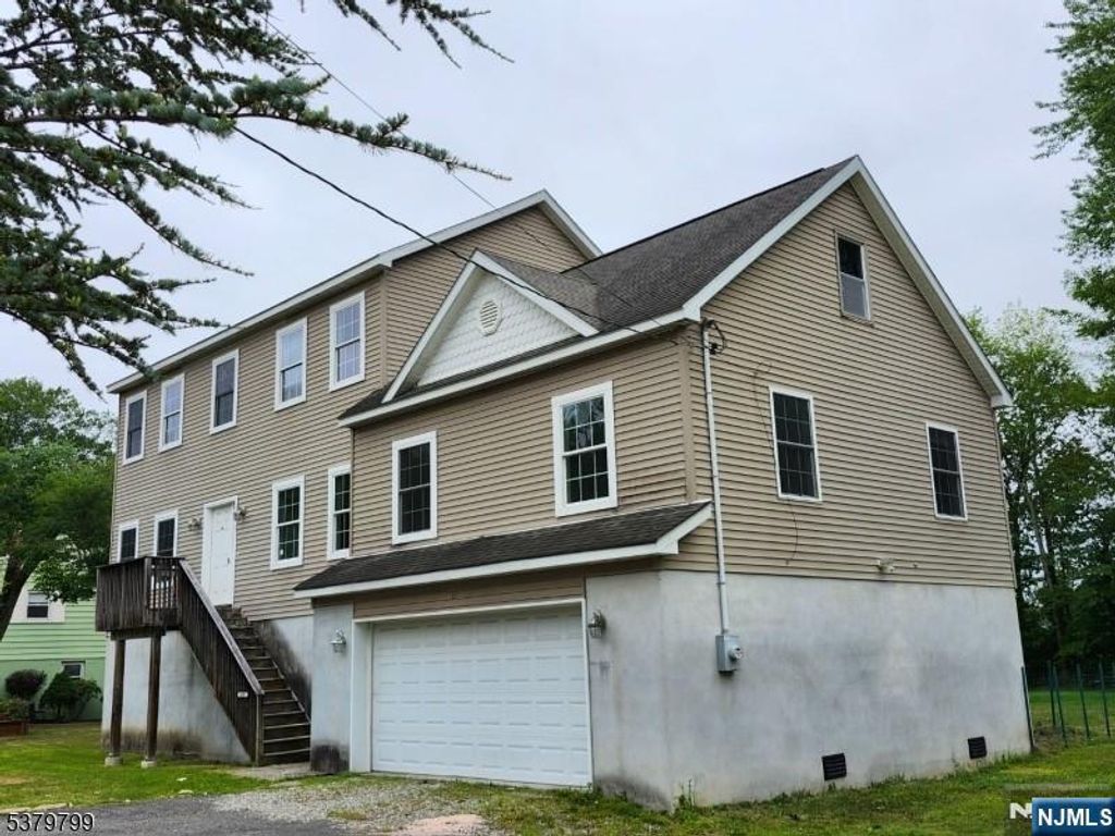 Photo of 128 Big Piece Road, Fairfield, NJ 07004 (MLS # 25040114)