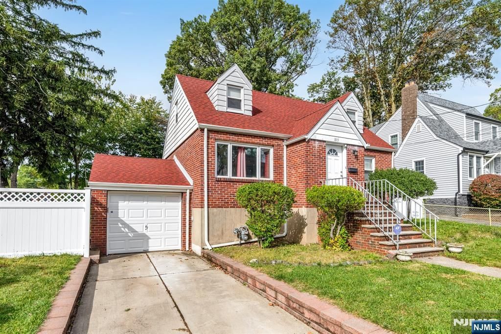 Photo of 1015 Jassamine Way, Fort Lee, NJ 07024 (MLS # 25036448)